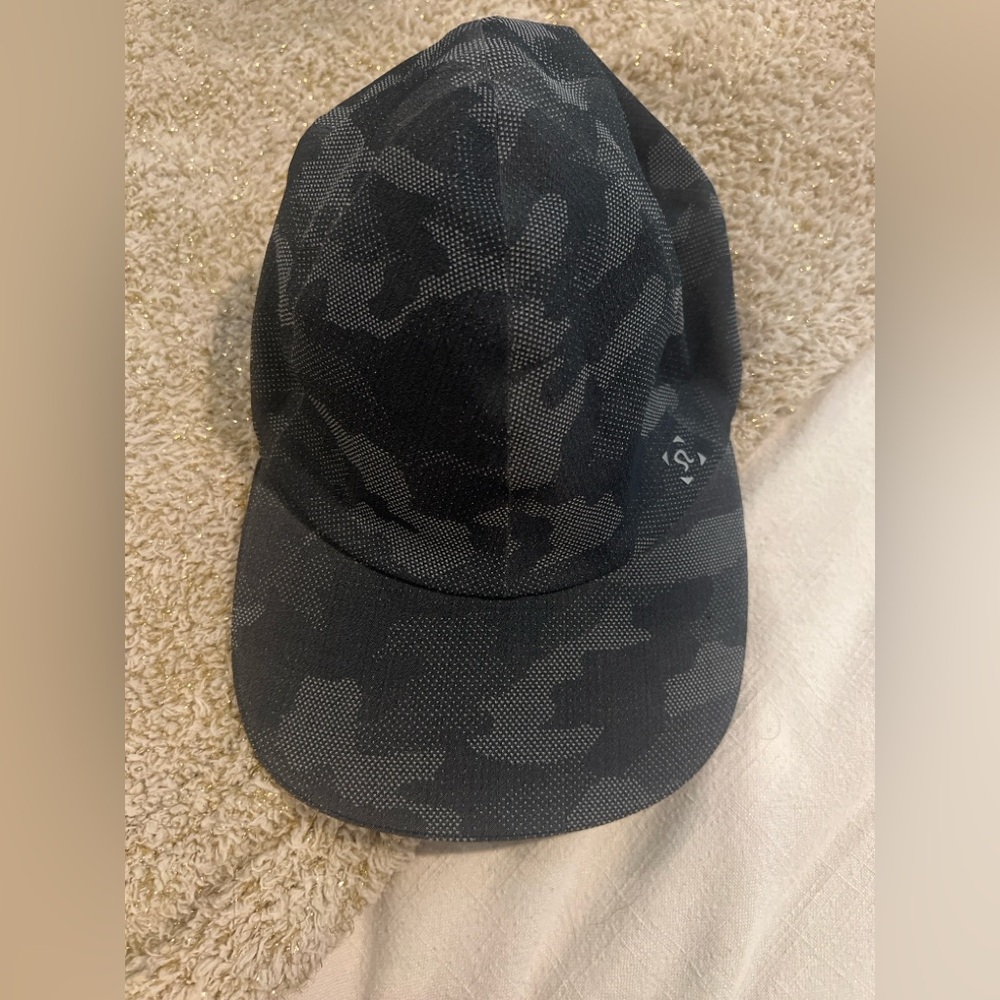 Lululemon Fast and Free Running Hat — Black Camo